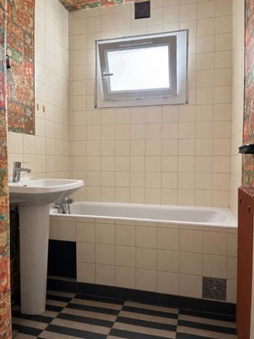 T4 DANS RESIDENCE SECURISEE , PARKING NUMEROTE, CAVE ET GRENIER