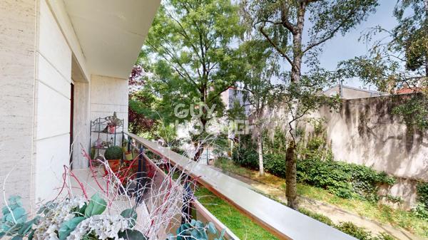 Appartement au calme avec balcon au coeur des Lilas