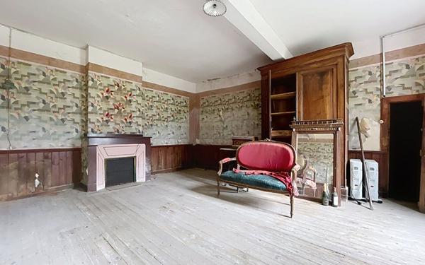 Maison à vendre    6 pièces •  Loures-Barousse