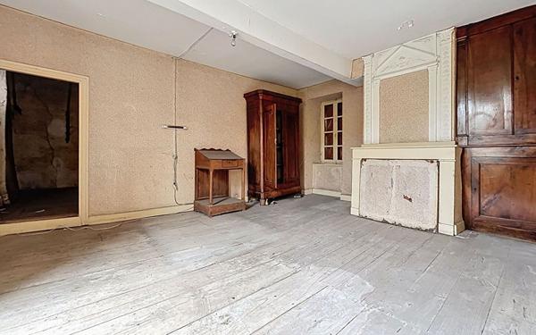Maison à vendre    6 pièces •  Loures-Barousse