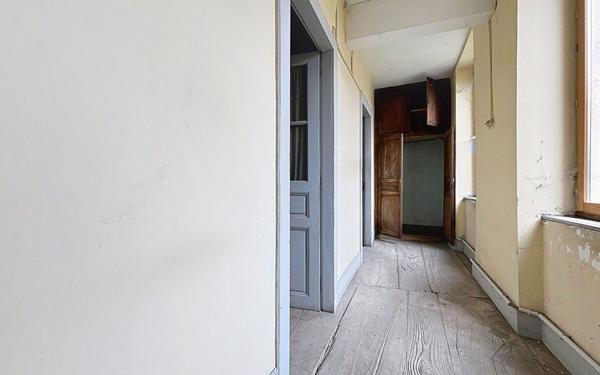 Maison à vendre    6 pièces •  Loures-Barousse