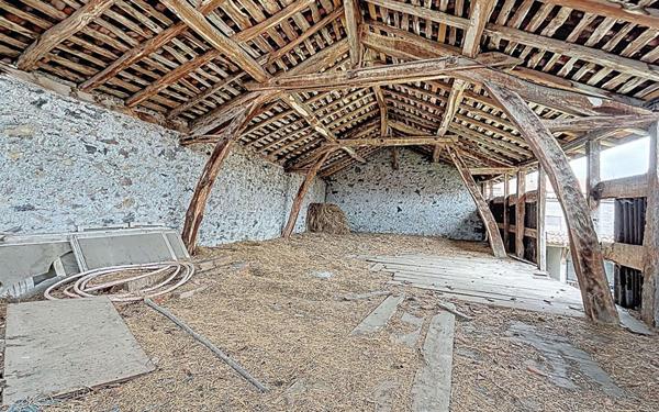 Maison à vendre    6 pièces •  Loures-Barousse