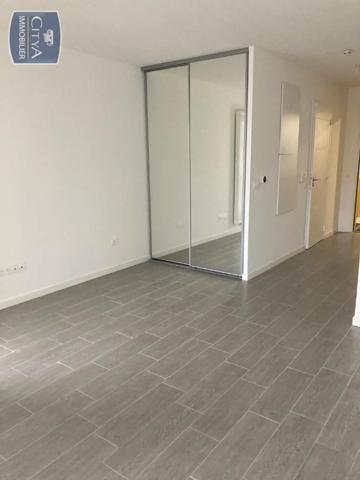 Appartement à louer 1 pièce 33.8m²
