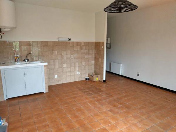 Location Studio 1 pièces 29 m2 à Villeneuve-d'Olmes