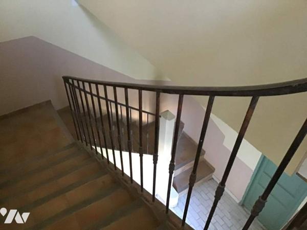 Maison A RENOVER : 1 studio + 1 T2 + 1 T3