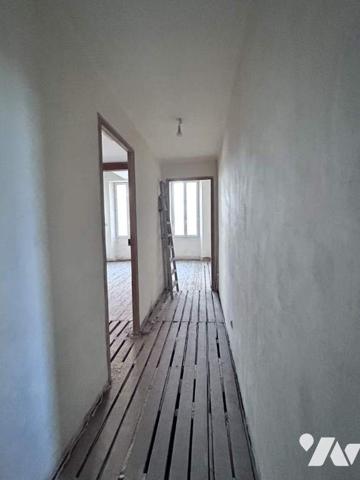 Maison A RENOVER : 1 studio + 1 T2 + 1 T3