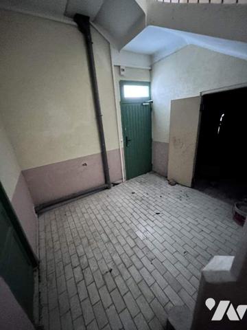 Maison A RENOVER : 1 studio + 1 T2 + 1 T3