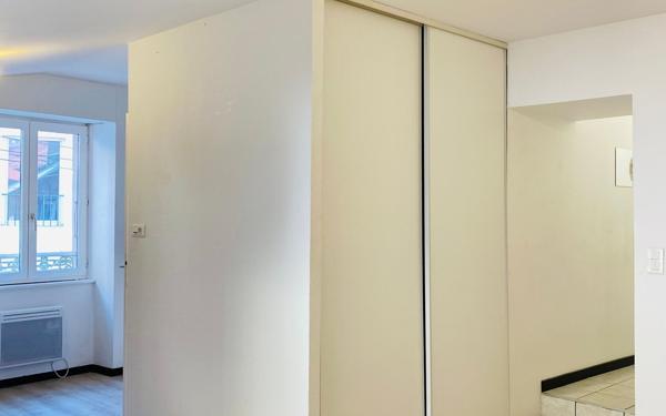 Appartement à louer    1 pièce • 22,78 m2 Voiron