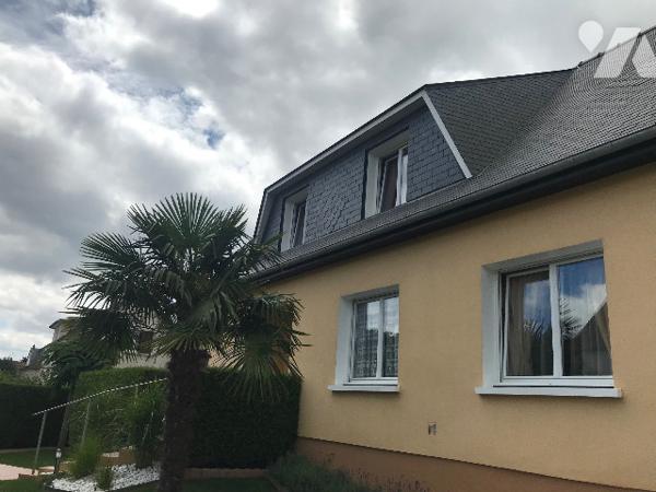 Grand pavillon en parfait état