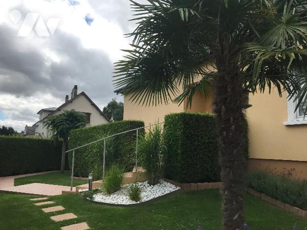 Grand pavillon en parfait état