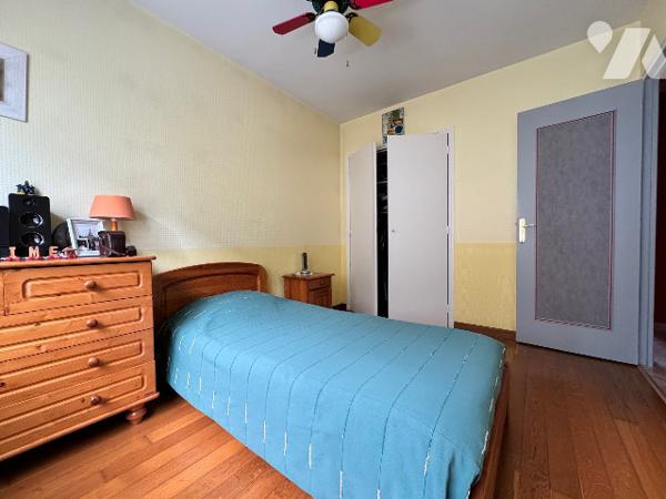 Grand pavillon en parfait état