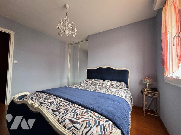 Grand pavillon en parfait état