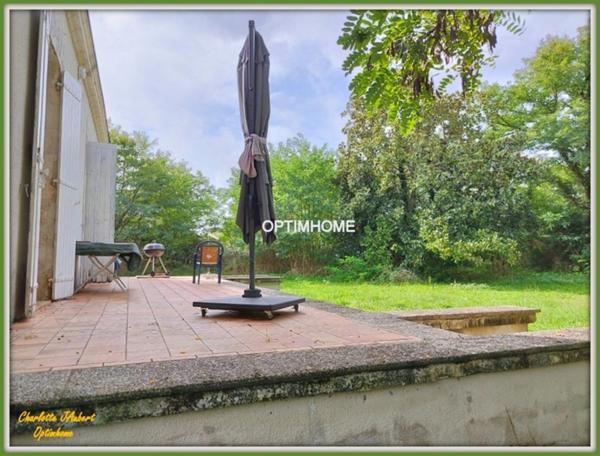 Maison à vendre 4 pièces Proche de SAINT AULAYE PUYMANGOU (24)