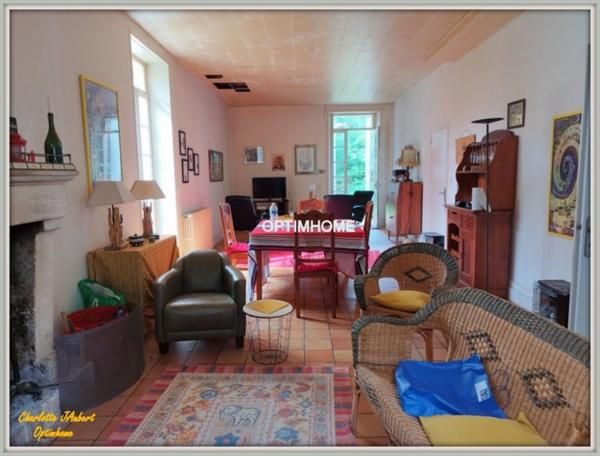 Maison à vendre 4 pièces Proche de SAINT AULAYE PUYMANGOU (24)