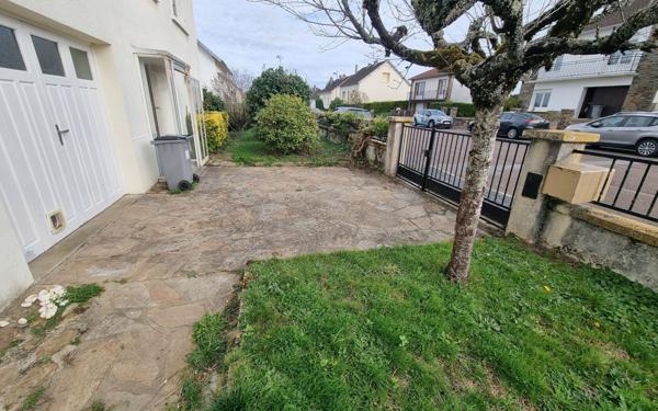 Maison à vendre    5 pièces • 118 m2 Saint-Yrieix-la-Perche