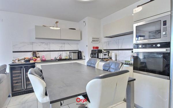 Appartement à vendre    3 pièces • 60 m2 Marseille 10