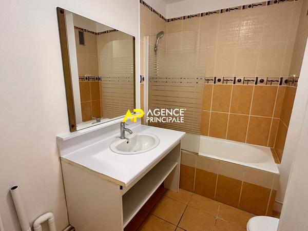 Sartrouville - Les Dix Arpents - Appartement 2 pièces 43.31 m2 avec terrasse et cave 199 900 € **  - Référence  9524