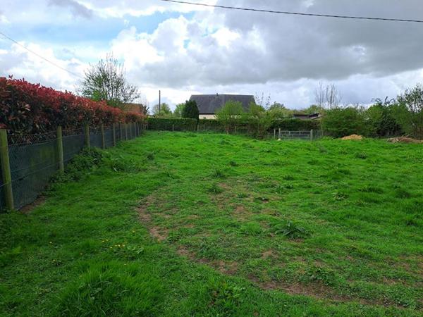 27260 Epaignes- Terrain à  bâtir de 770 m² - 46 000 Euros