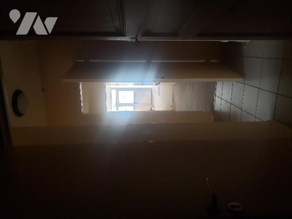 Ensemble Immobilier commercial + habitation au centre ville JOIGNY