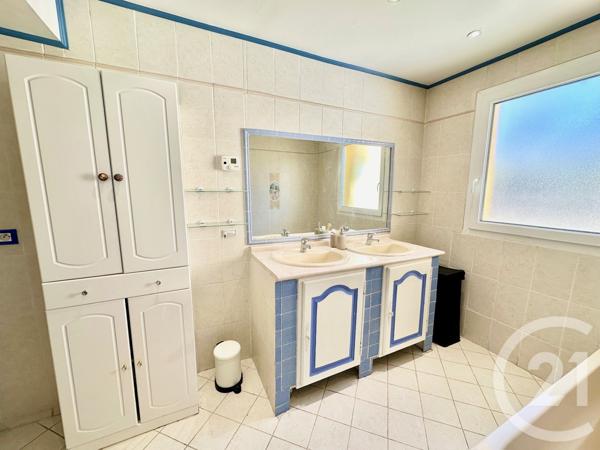 Maison à vendre  4 pièces - 122 m2 BERRE LES ALPES - 06