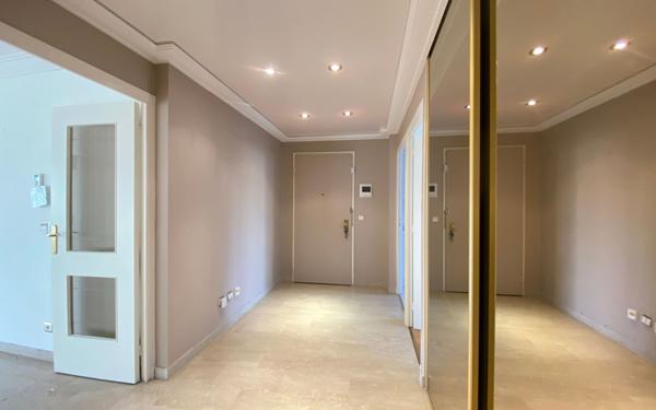 Appartement à louer    4 pièces • 118,01 m2 Fontaines-sur-Saône