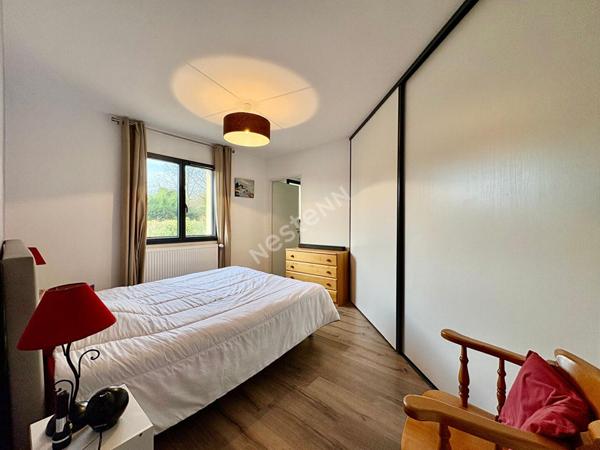 Superbe maison contemporaine d'environ 114 m² avec 3 chambres dont une suite parentale sur 1 000 m² de terrain