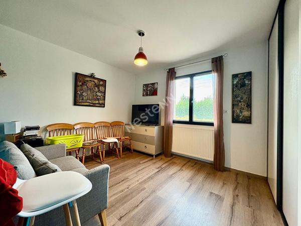 Superbe maison contemporaine d'environ 114 m² avec 3 chambres dont une suite parentale sur 1 000 m² de terrain