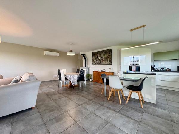 Superbe maison contemporaine d'environ 114 m² avec 3 chambres dont une suite parentale sur 1 000 m² de terrain