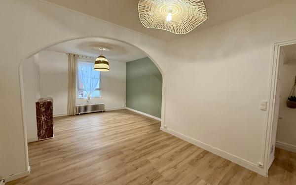 Maison à vendre    4 pièces • 79 m2 Saint-Quentin