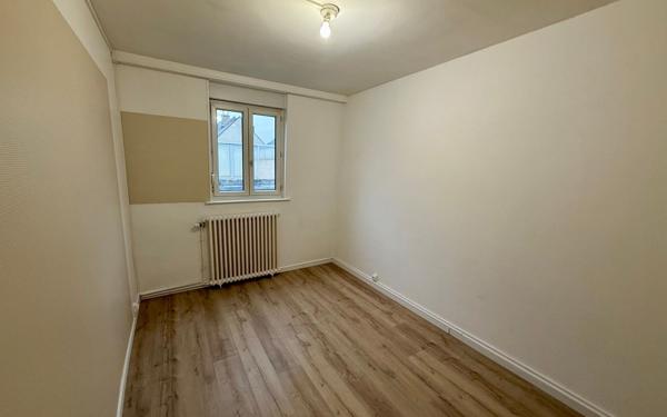 Maison à vendre    4 pièces • 79 m2 Saint-Quentin