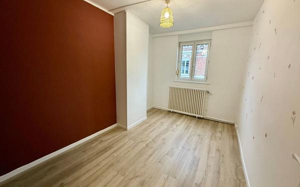 Maison à vendre    4 pièces • 79 m2 Saint-Quentin