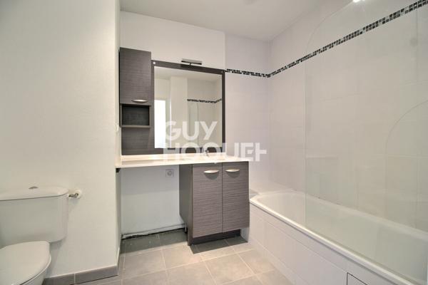 T2 LUMINEUX BALCONS STATIONNEMENT