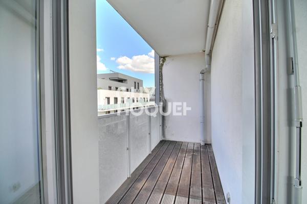 T2 LUMINEUX BALCONS STATIONNEMENT