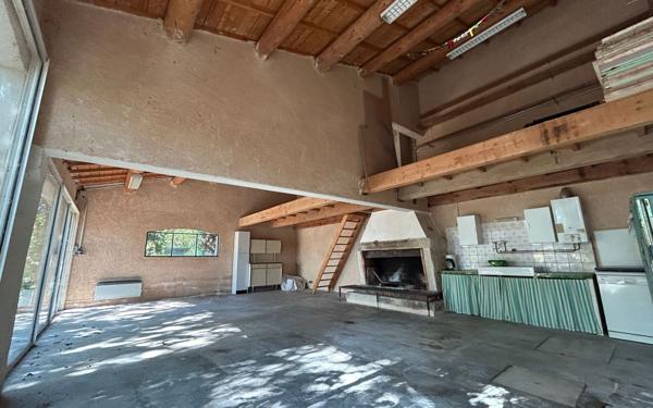 Maison à vendre    7 pièces •  Carpentras