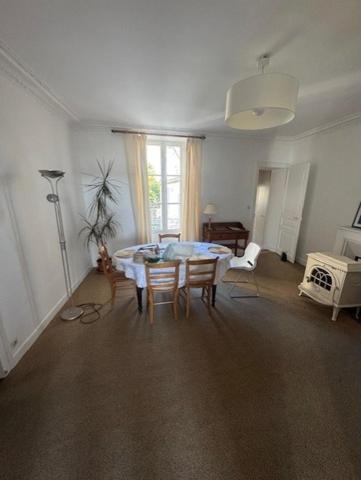 MAISON DE VILLE PROCHE MER