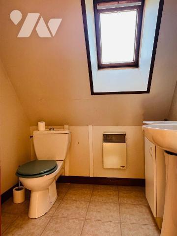 ST MARTIN DES CHAMPS - En campagne, dans un endroit paisible maison rénovée avec goût d'environ...