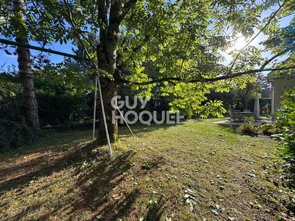 A Mennecy, Maison de 9 pièces avec sous/sol total