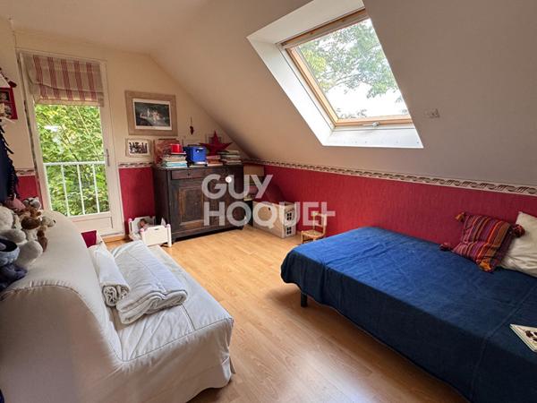 A Mennecy, Maison de 9 pièces avec sous/sol total