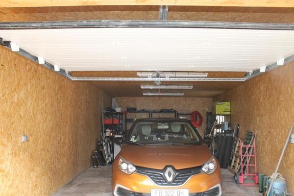 Belle maison entièrement rénovée de 153m2 avec garage double. Idéal famille nombreuse.