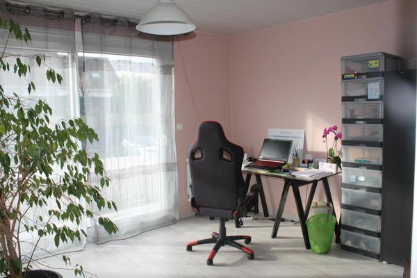 Belle maison entièrement rénovée de 153m2 avec garage double. Idéal famille nombreuse.