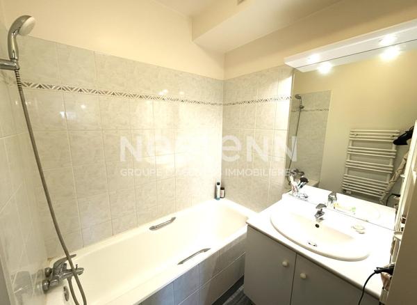 Courbevoie appartement à vendre 2 pièces TERRASSE 40m² TRANSPORTS COMMERCES RAVALEMENT VOTE ET PAYE