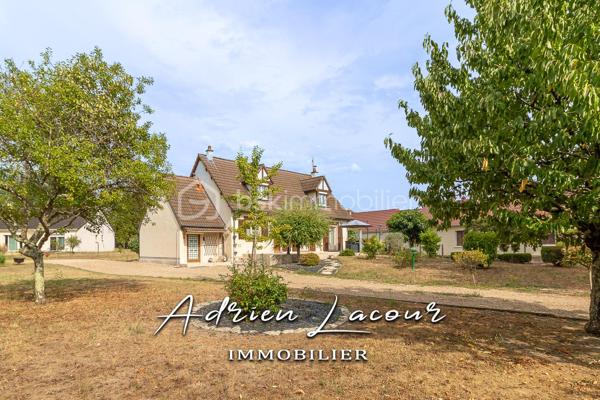 ROMORANTIN-LANTHENAY (41200) - JOLIE MAISON TRADITIONNELLE, au calme d'un quartier résidentiel, vous découvrirez au rez-de-chaussée une entrée, un salon/séjour avec cheminée et sa salle à manger, une cuisine aménagée indépendante, une chambre, une salle d'eau, un wc et une chaufferie/buanderie. A l'étage, un palier, deux chambres, une salle d'eau et un wc indépendant. L'ensemble sur un terrain paysagé de plus de 1500 m² avec un double garage de 35 m².
Chauffage au gaz, portail électrique, menuiseries PVC, volet roulant électrique…
A découvrir rapidement!

Pour visiter et vous accompagner dans votre projet n'hésitez pas à me contacter, ADRIEN LACOUR.
- ESTIMATION GRATUITE DE VOTRE BIEN -