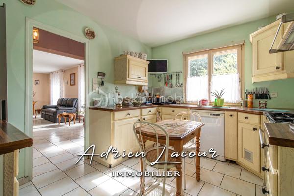ROMORANTIN-LANTHENAY (41200) - JOLIE MAISON TRADITIONNELLE, au calme d'un quartier résidentiel, vous découvrirez au rez-de-chaussée une entrée, un salon/séjour avec cheminée et sa salle à manger, une cuisine aménagée indépendante, une chambre, une salle d'eau, un wc et une chaufferie/buanderie. A l'étage, un palier, deux chambres, une salle d'eau et un wc indépendant. L'ensemble sur un terrain paysagé de plus de 1500 m² avec un double garage de 35 m².
Chauffage au gaz, portail électrique, menuiseries PVC, volet roulant électrique…
A découvrir rapidement!

Pour visiter et vous accompagner dans votre projet n'hésitez pas à me contacter, ADRIEN LACOUR.
- ESTIMATION GRATUITE DE VOTRE BIEN -