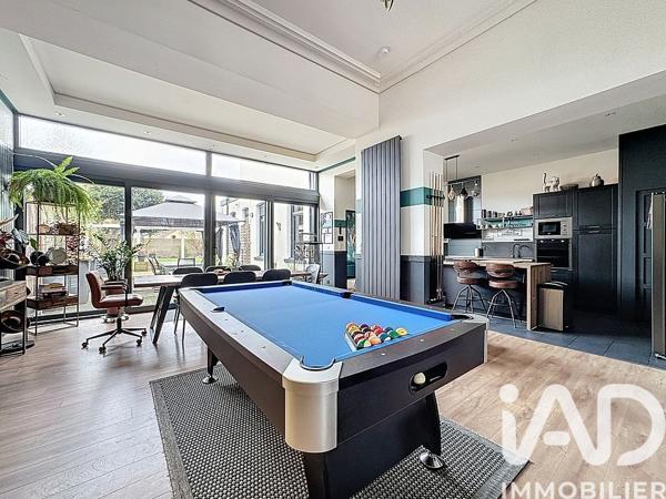 Maison à vendre 10 pièces 247 m² Comines