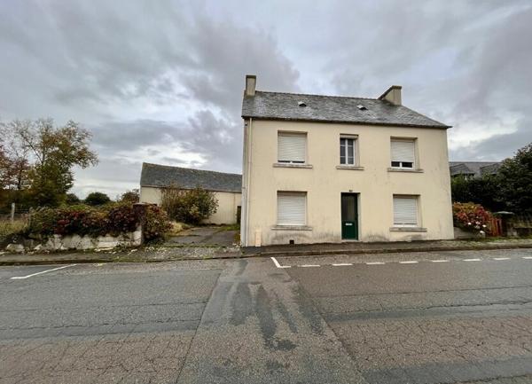 Maison à vendre    6 pièces •  Spézet