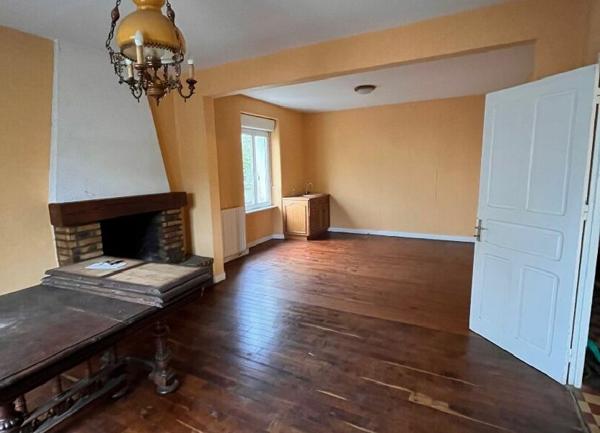 Maison à vendre    6 pièces •  Spézet