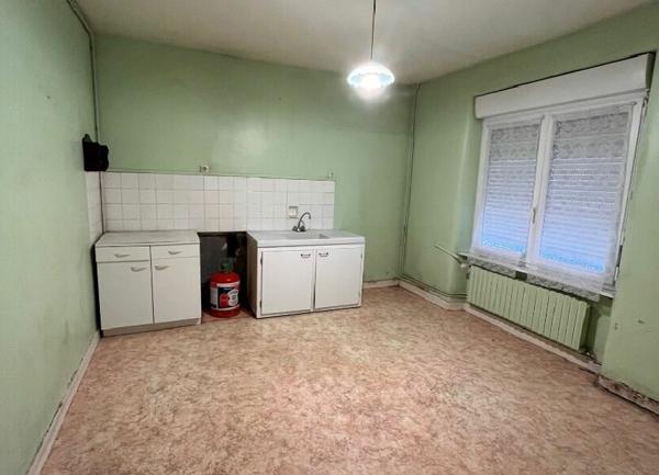 Maison à vendre    6 pièces •  Spézet