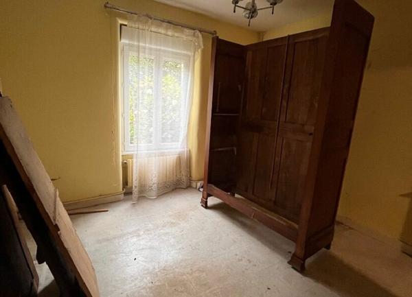 Maison à vendre    6 pièces •  Spézet