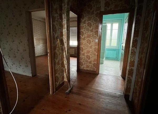 Maison à vendre    6 pièces •  Spézet