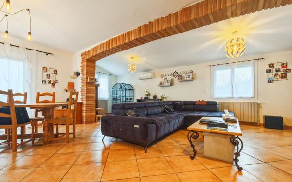 Maison à vendre    6 pièces •  Nègrepelisse